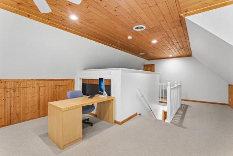 2212 Crystal Way Crystal Lake IL 60012