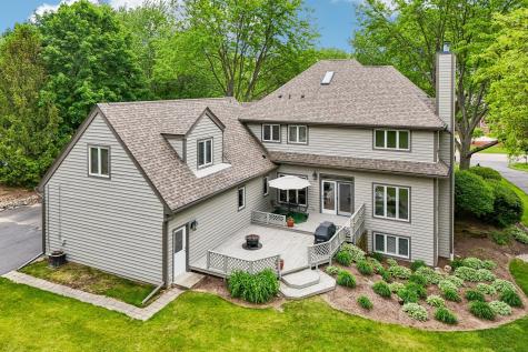 2212 Crystal Way Crystal Lake IL 60012