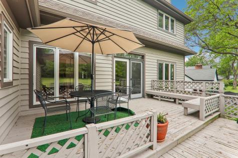 2212 Crystal Way Crystal Lake IL 60012