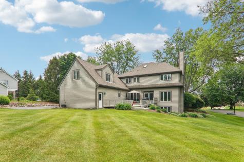 2212 Crystal Way Crystal Lake IL 60012