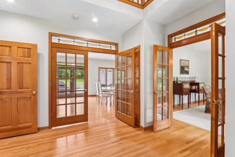 2212 Crystal Way Crystal Lake IL 60012