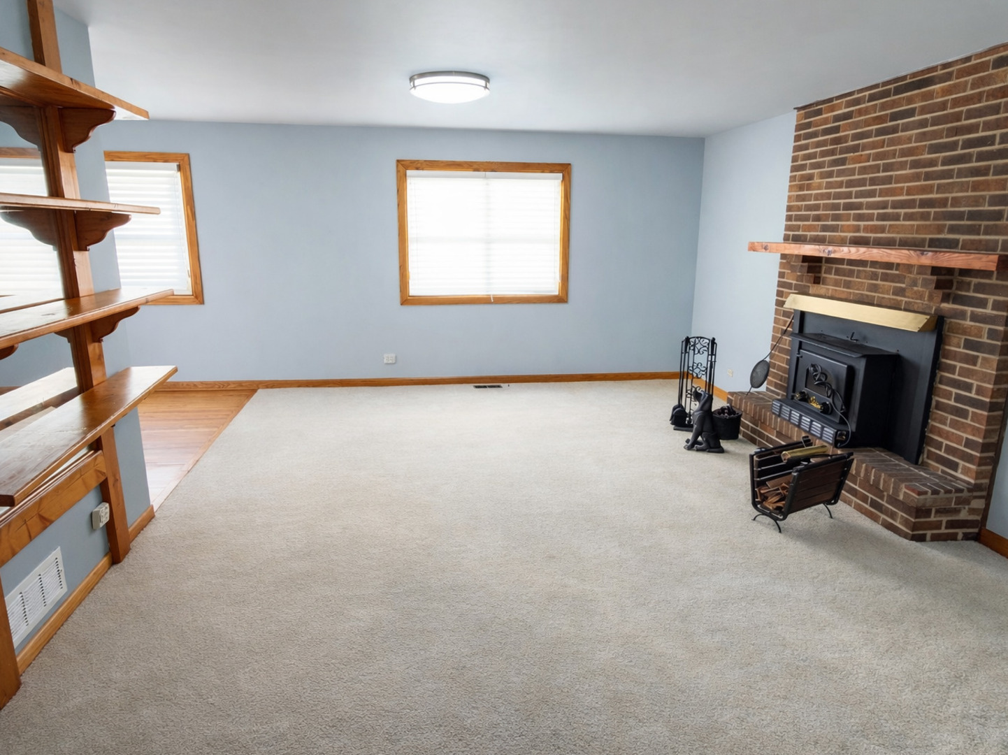 862 Omaha Court Carol Stream IL 60188