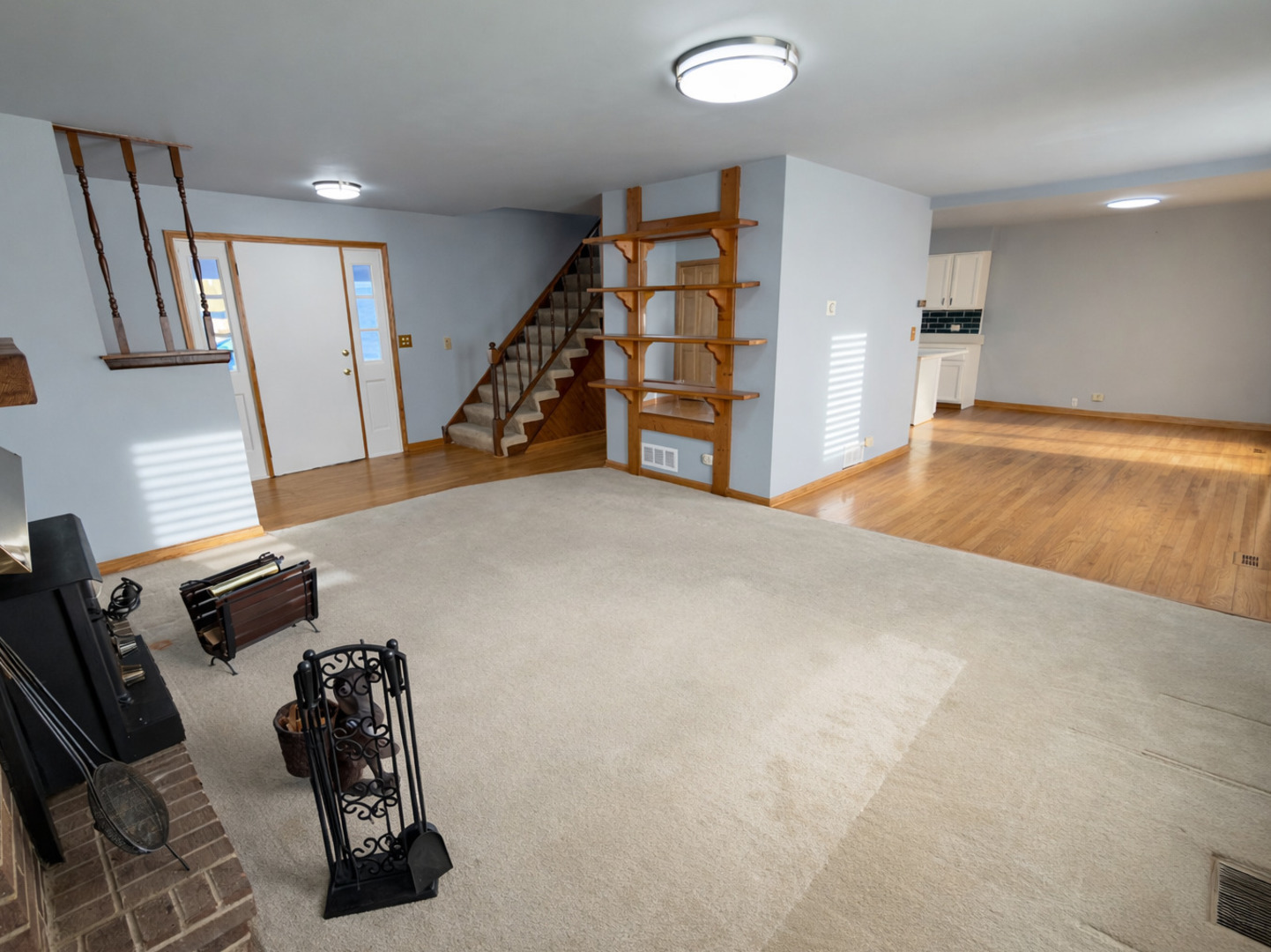 862 Omaha Court Carol Stream IL 60188