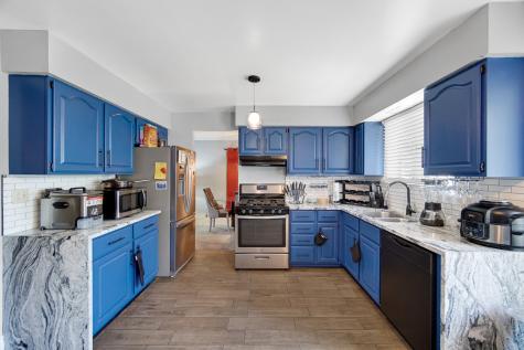 18443 Maple Street Lansing IL 60438