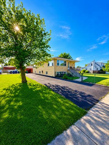 8356 South 78th Avenue Bridgeview IL 60455