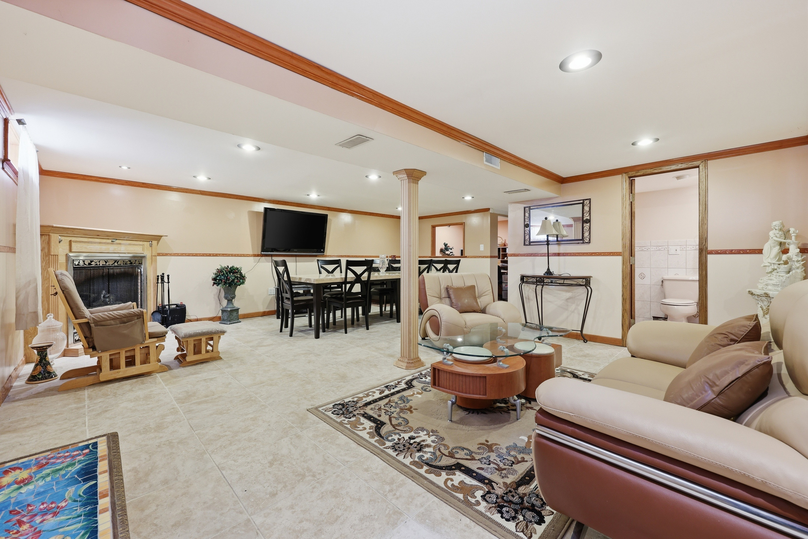 329 East Myrick Avenue Addison IL 60101