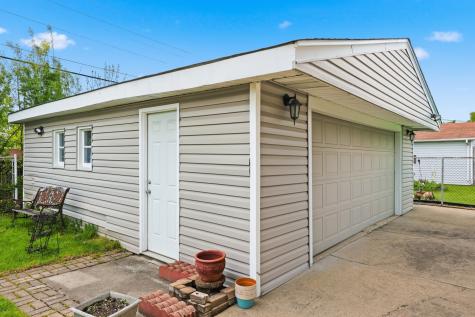 329 East Myrick Avenue Addison IL 60101