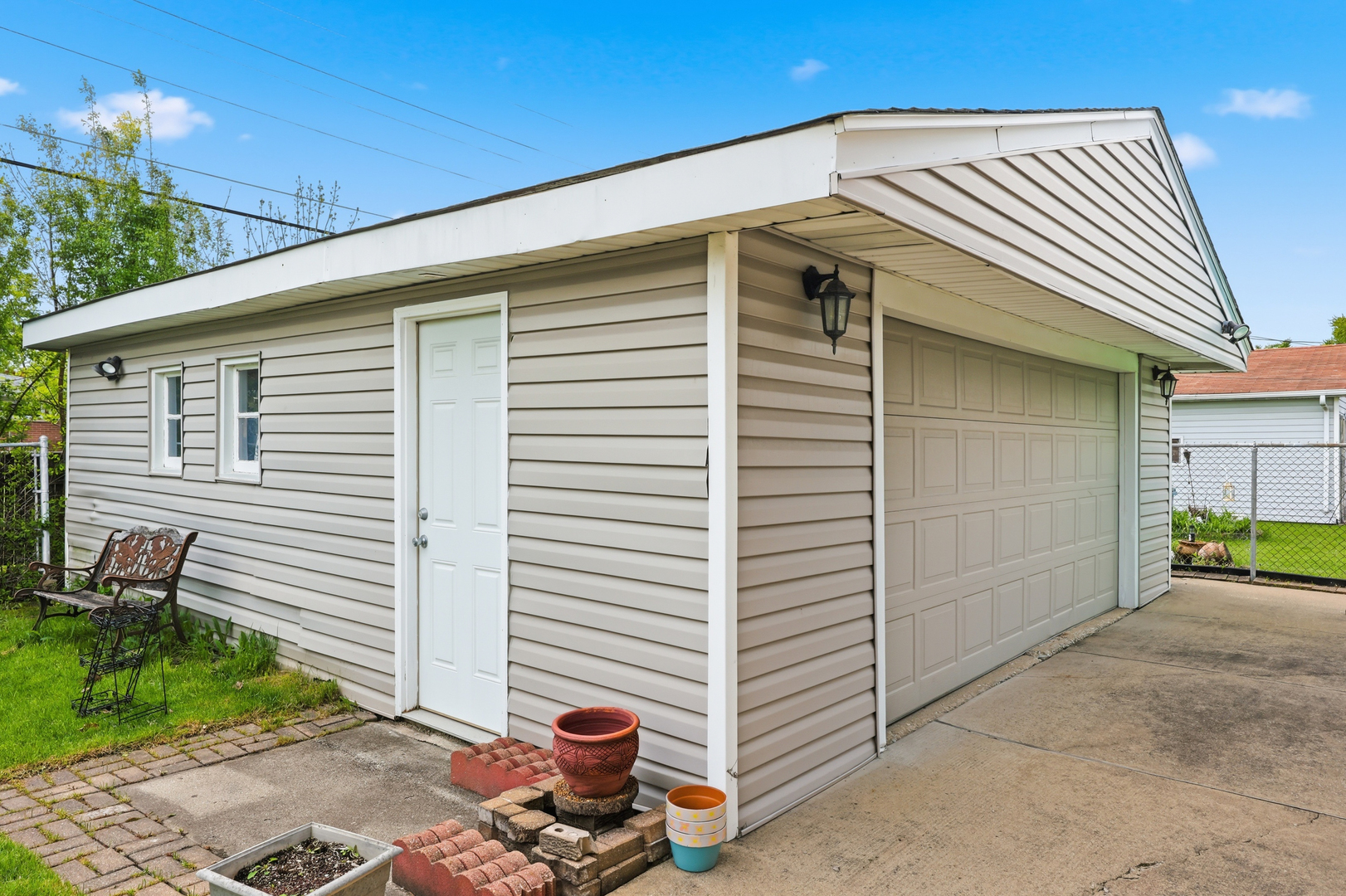 329 East Myrick Avenue Addison IL 60101