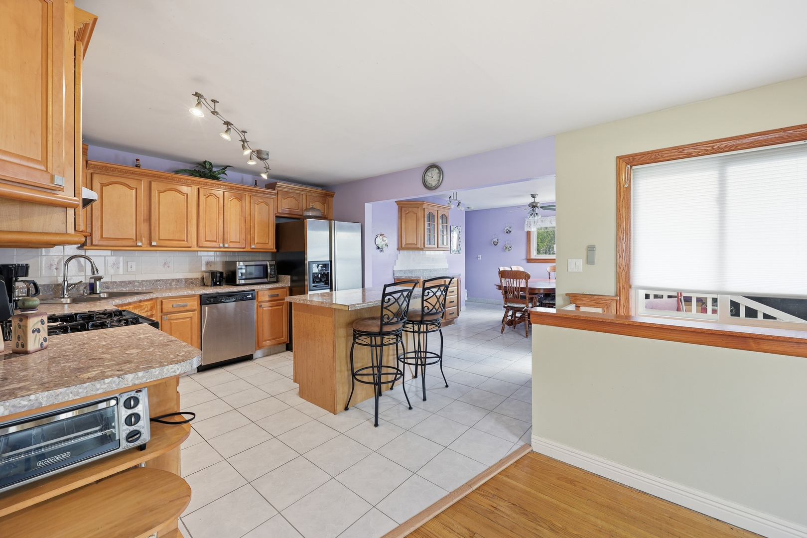 329 East Myrick Avenue Addison IL 60101
