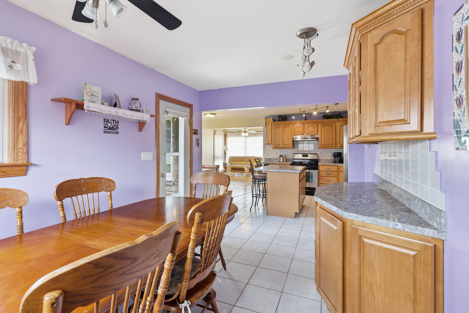 329 East Myrick Avenue Addison IL 60101