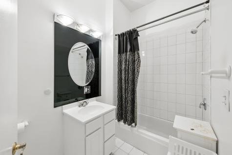 734 South Oakley Boulevard Chicago IL 60612
