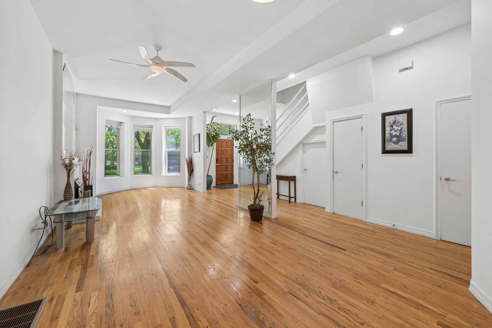 734 South Oakley Boulevard Chicago IL 60612