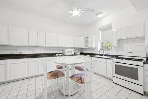 734 South Oakley Boulevard Chicago IL 60612