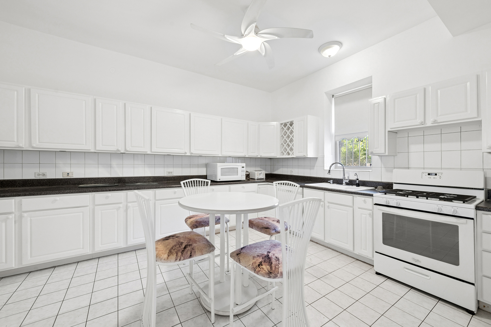 734 South Oakley Boulevard Chicago IL 60612