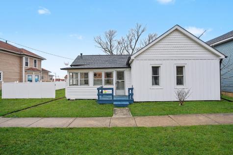 205 East Taylor Street Grant Park IL 60940