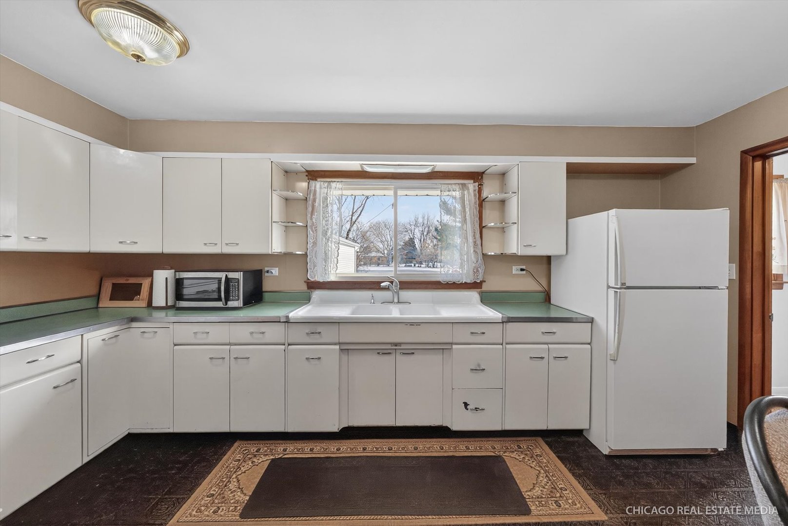 871 South Chatham Avenue Addison IL 60101