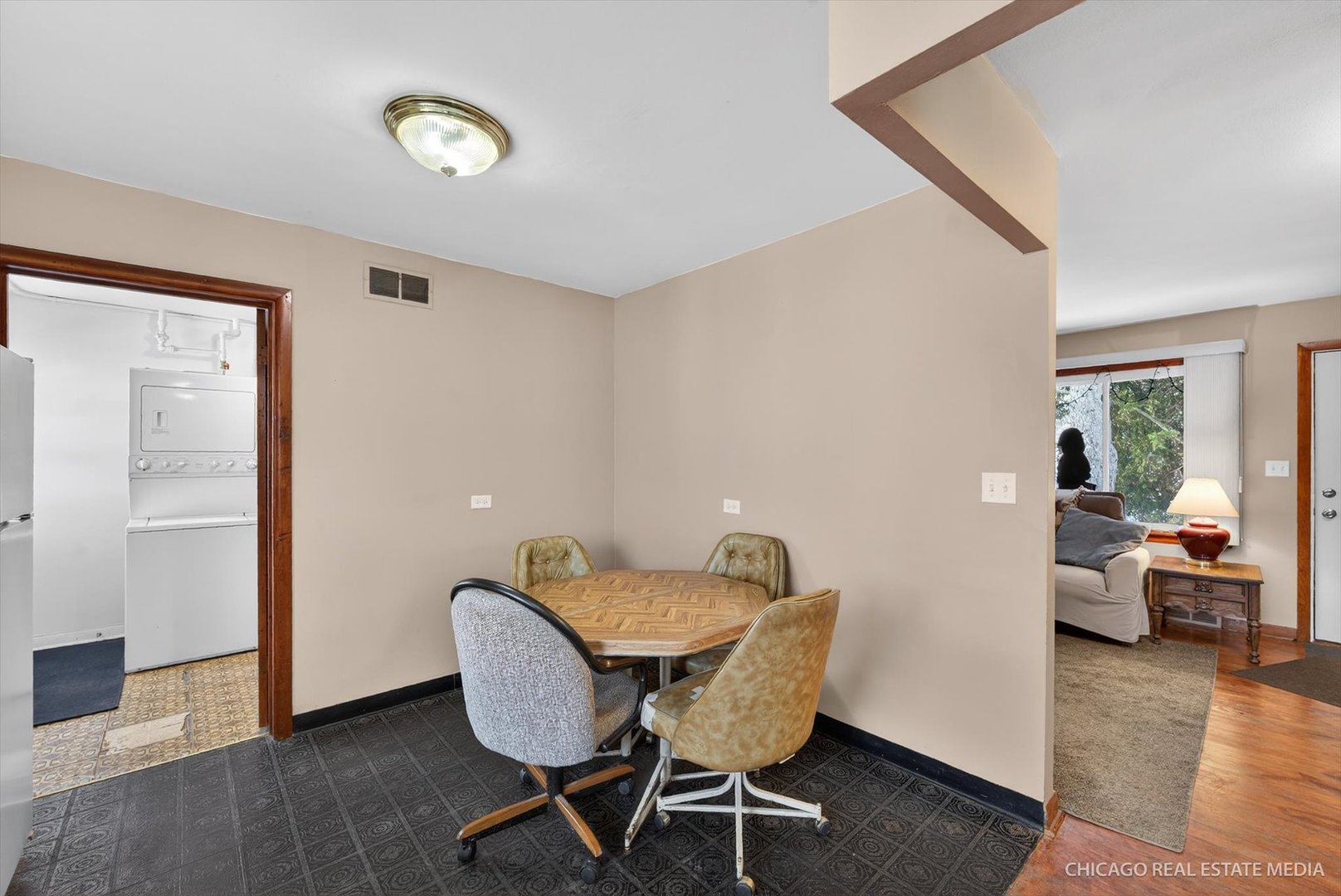 871 South Chatham Avenue Addison IL 60101