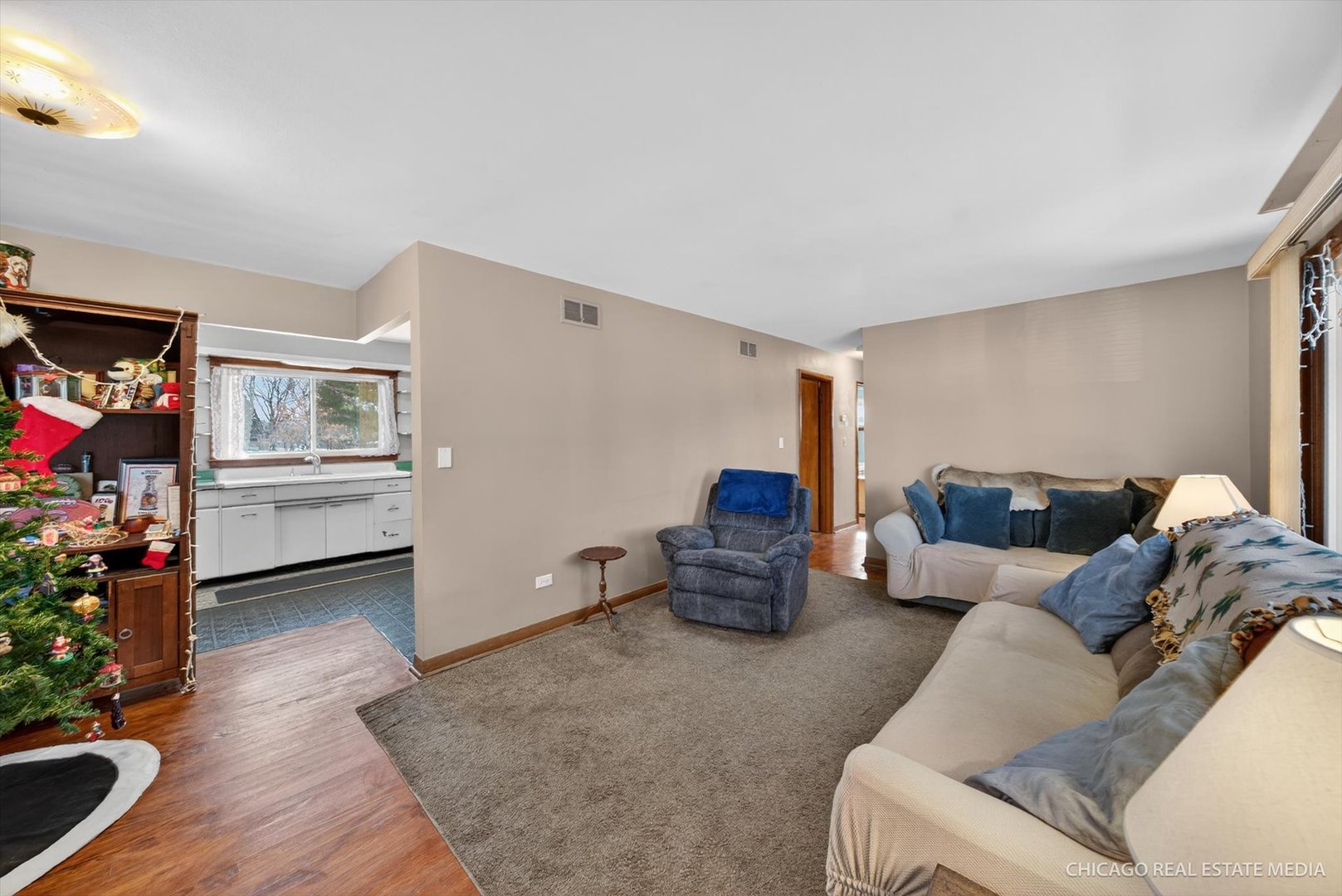 871 South Chatham Avenue Addison IL 60101