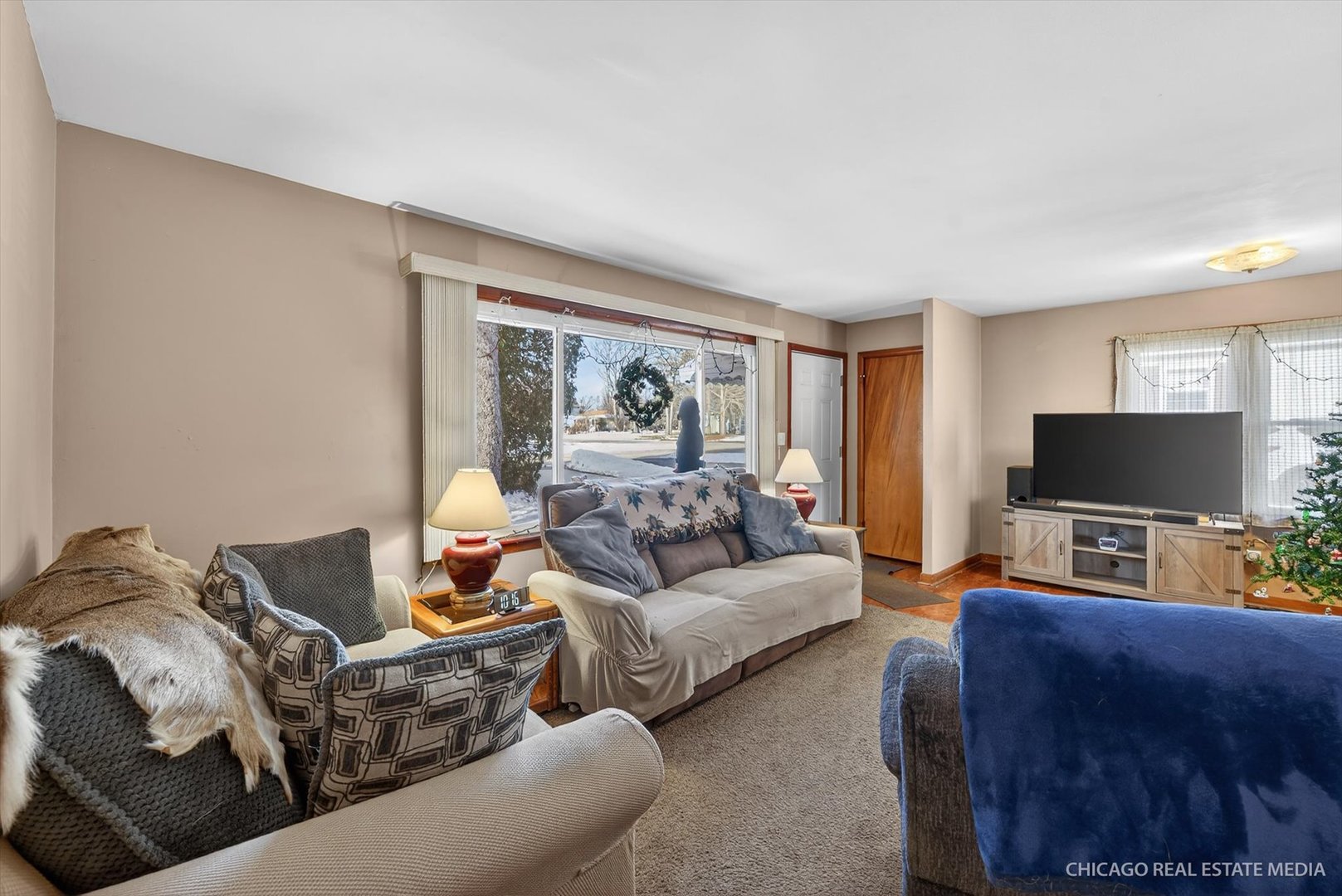 871 South Chatham Avenue Addison IL 60101