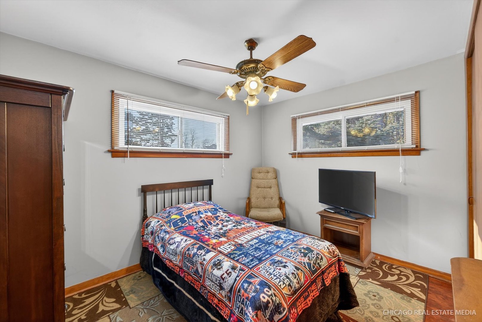 871 South Chatham Avenue Addison IL 60101