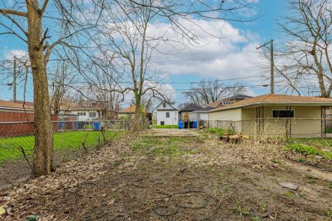 7526 South Merrill Avenue Chicago IL 60649