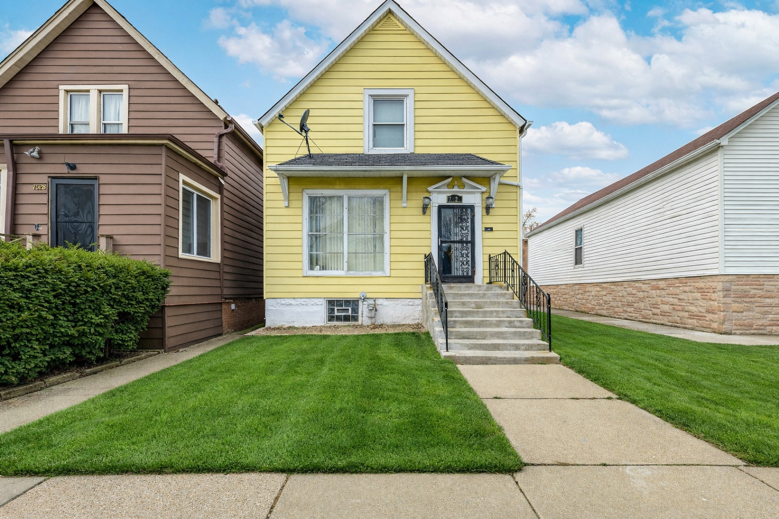 7526 South Merrill Avenue Chicago IL 60649