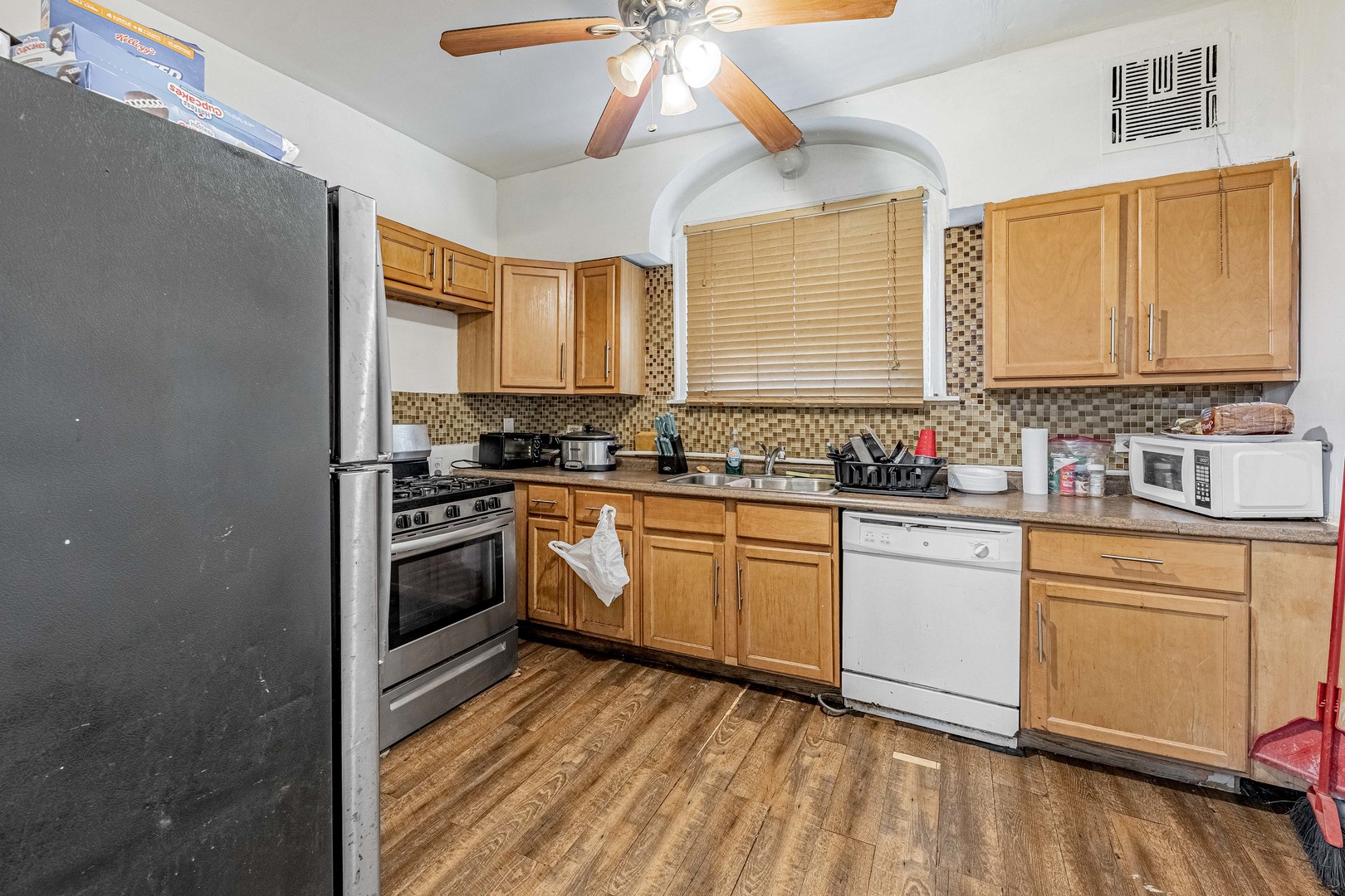 7526 South Merrill Avenue Chicago IL 60649