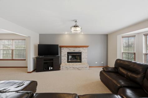2300 Wesmere Lakes Drive Plainfield IL 60586