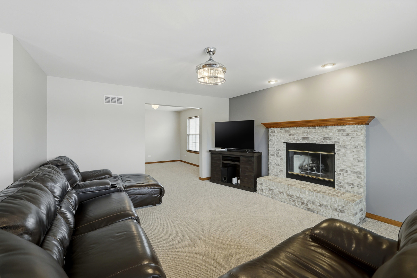 2300 Wesmere Lakes Drive Plainfield IL 60586