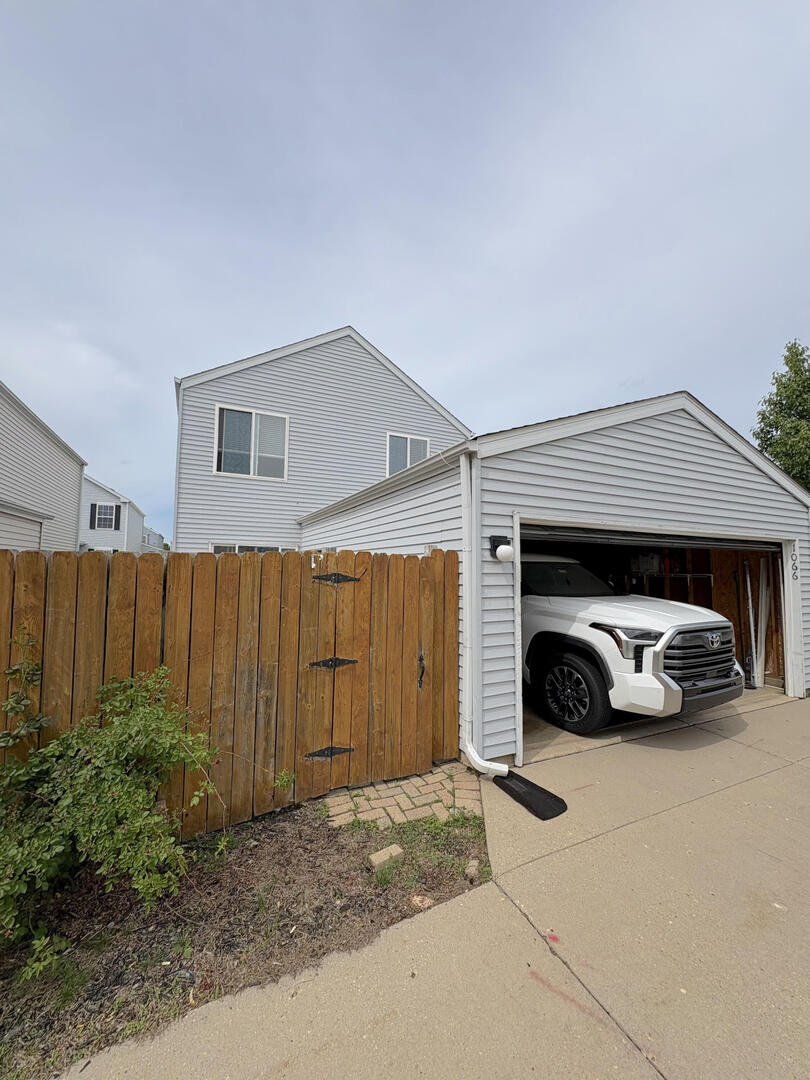 1066 Four Seasons Boulevard Aurora IL 60504
