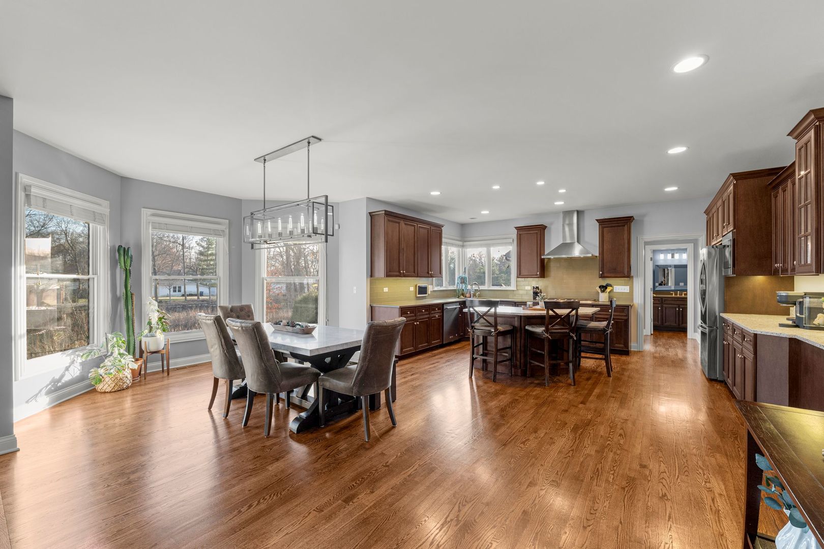81 Landon Circle Wheaton IL 60189