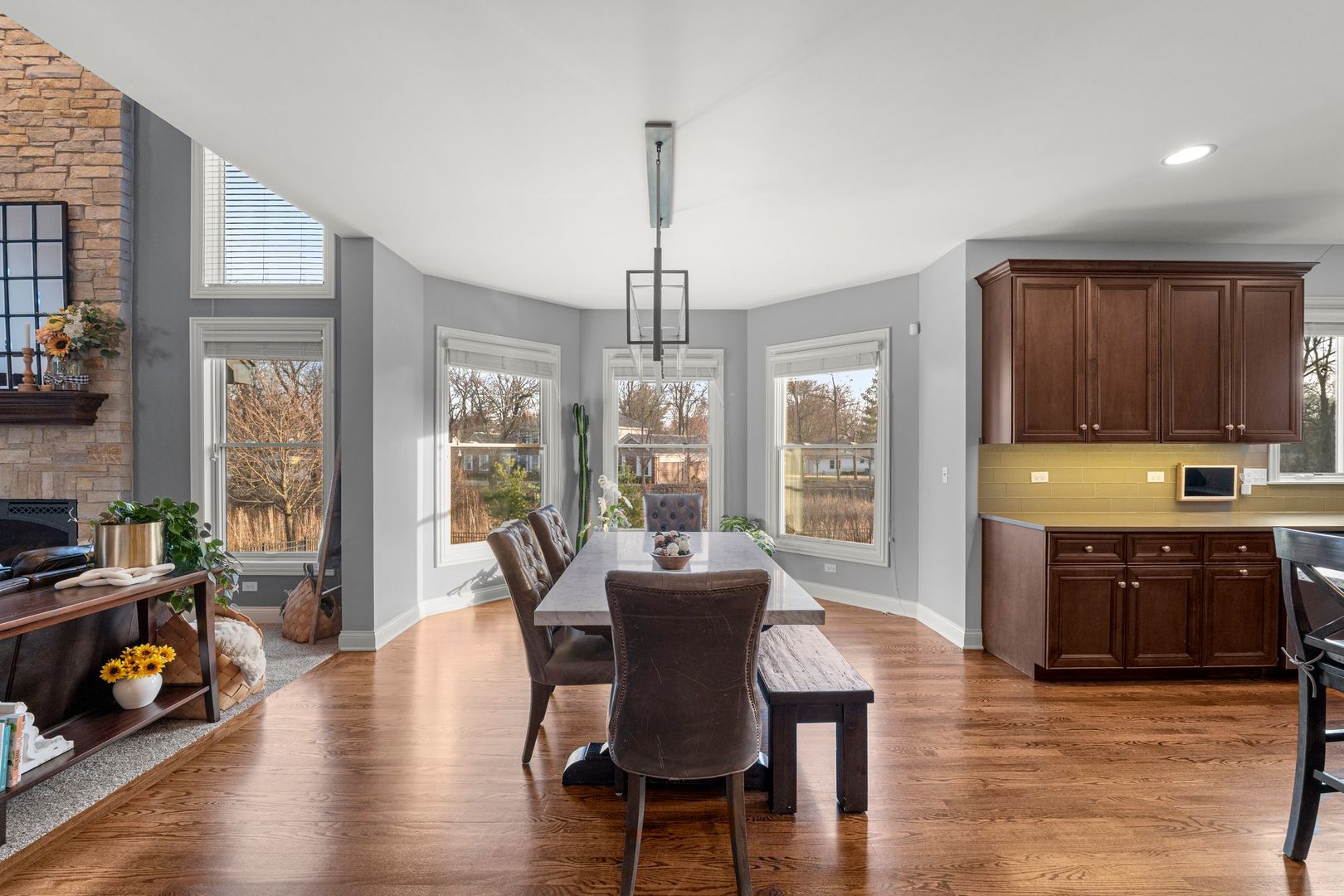 81 Landon Circle Wheaton IL 60189