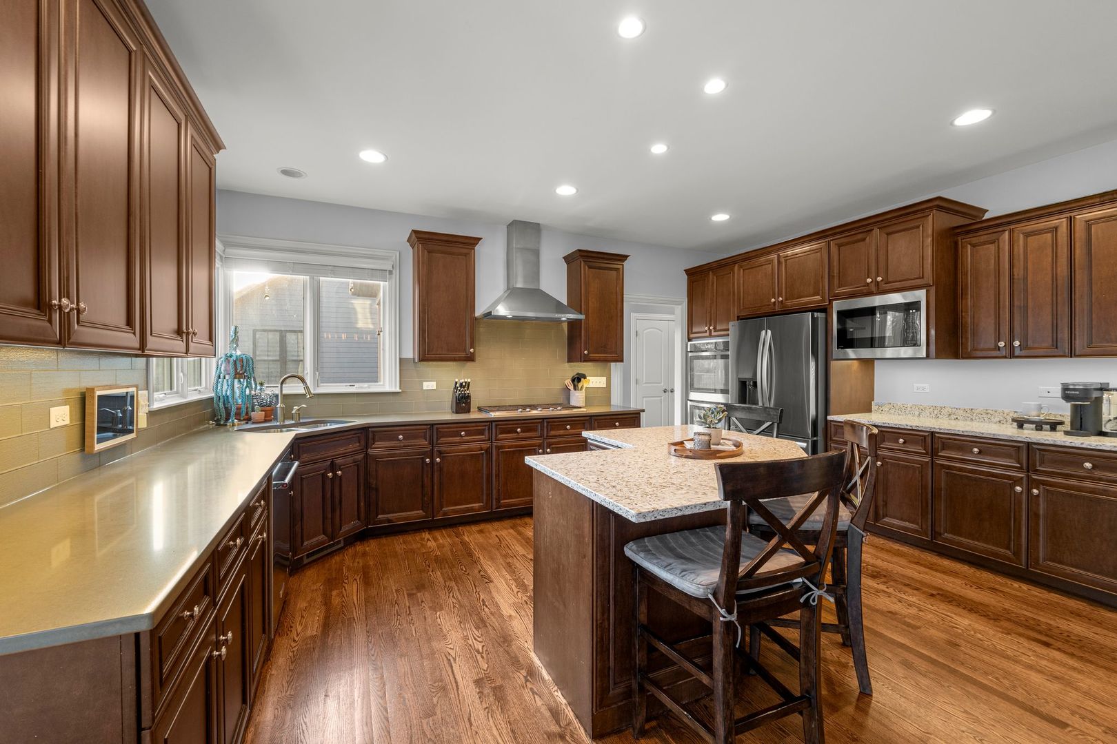 81 Landon Circle Wheaton IL 60189