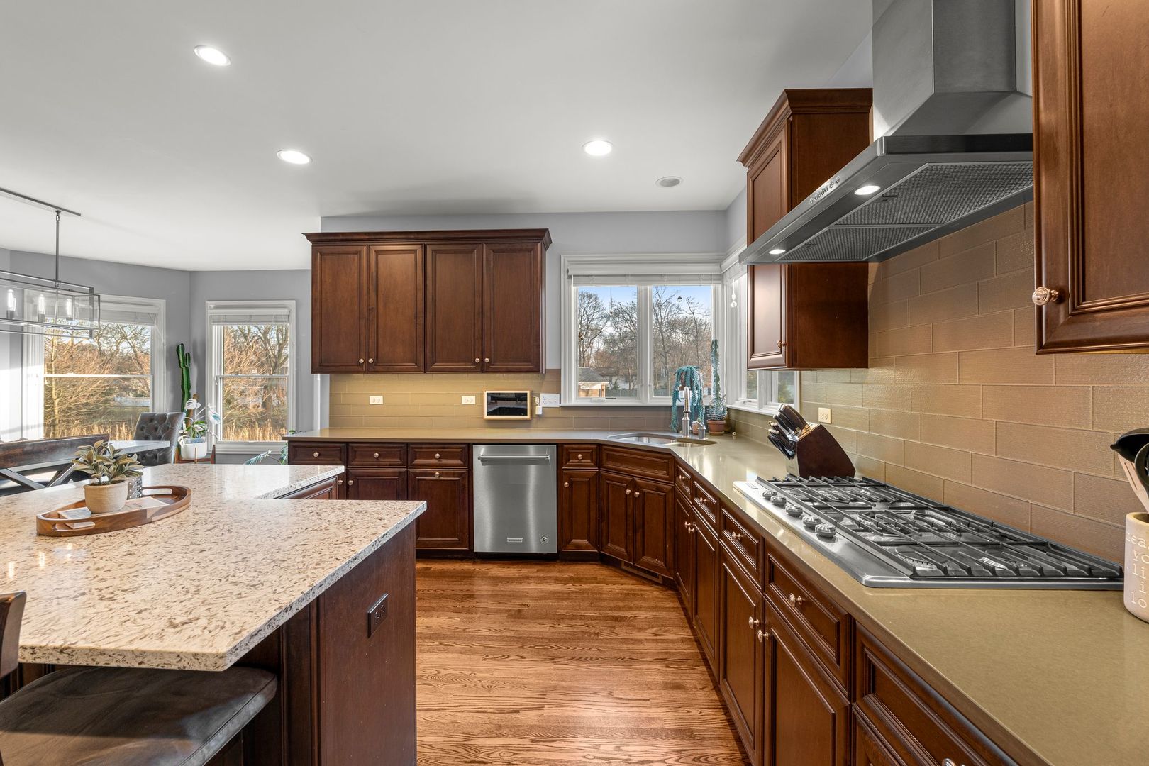 81 Landon Circle Wheaton IL 60189