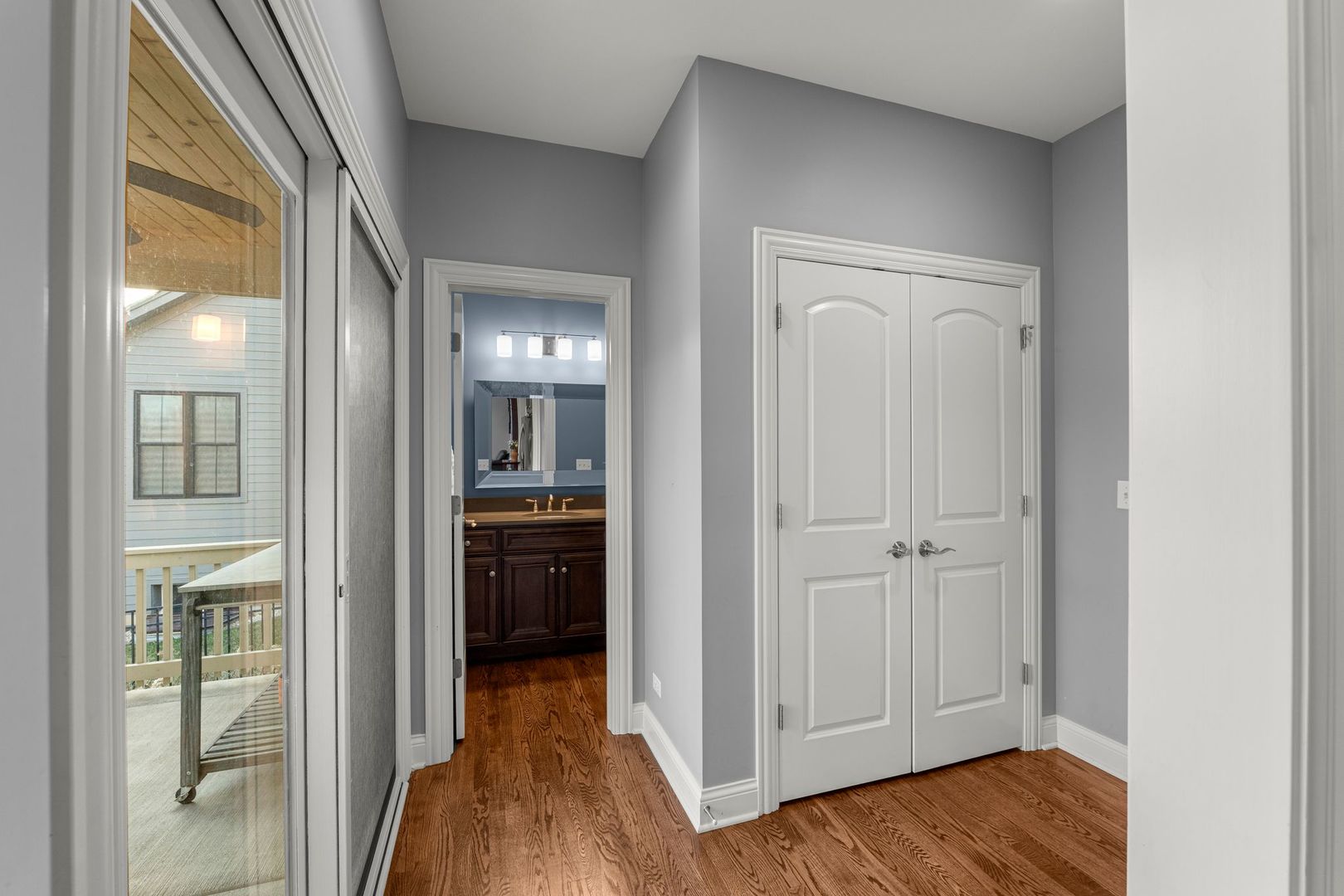 81 Landon Circle Wheaton IL 60189