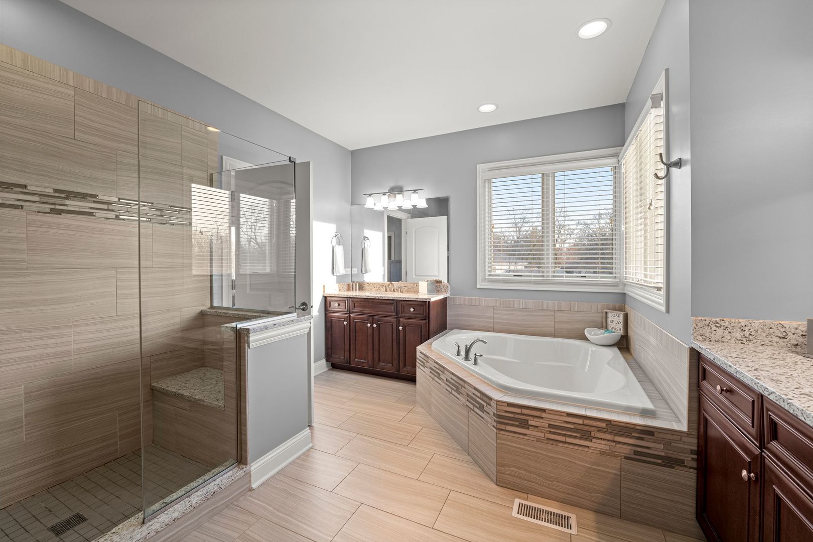 81 Landon Circle Wheaton IL 60189