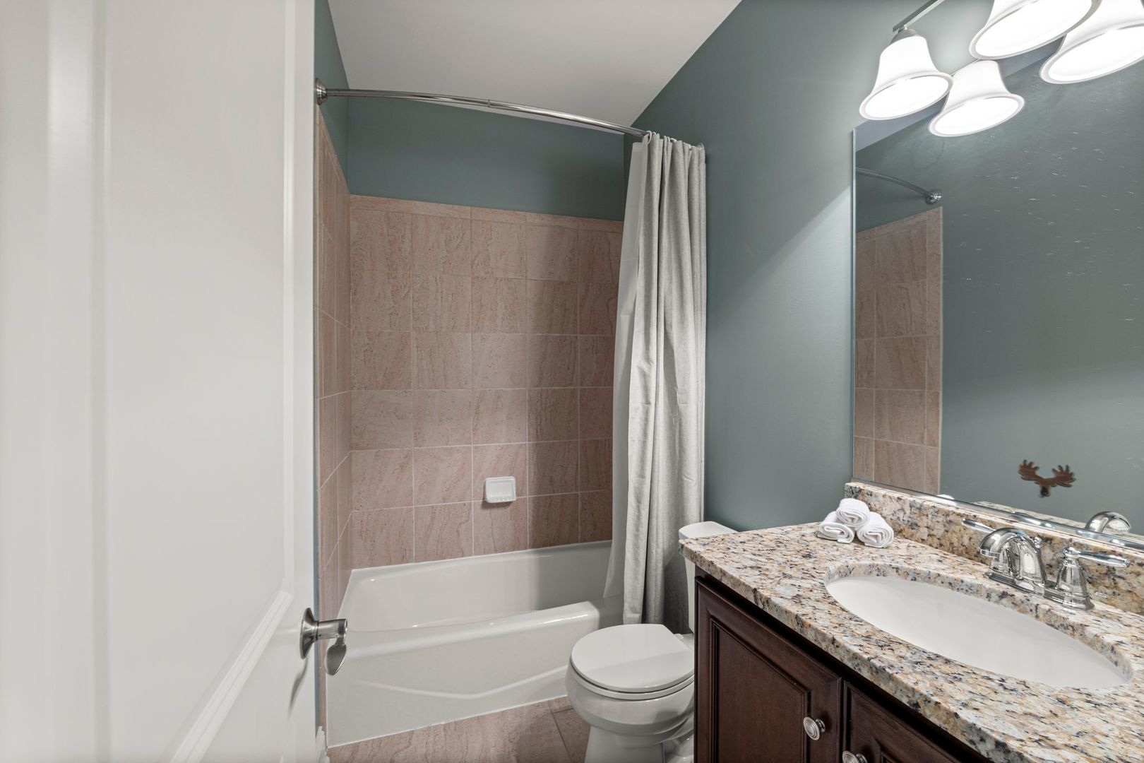 81 Landon Circle Wheaton IL 60189