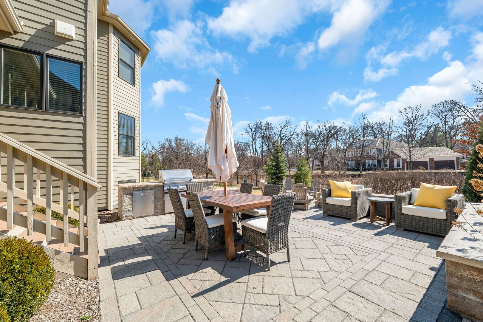 81 Landon Circle Wheaton IL 60189