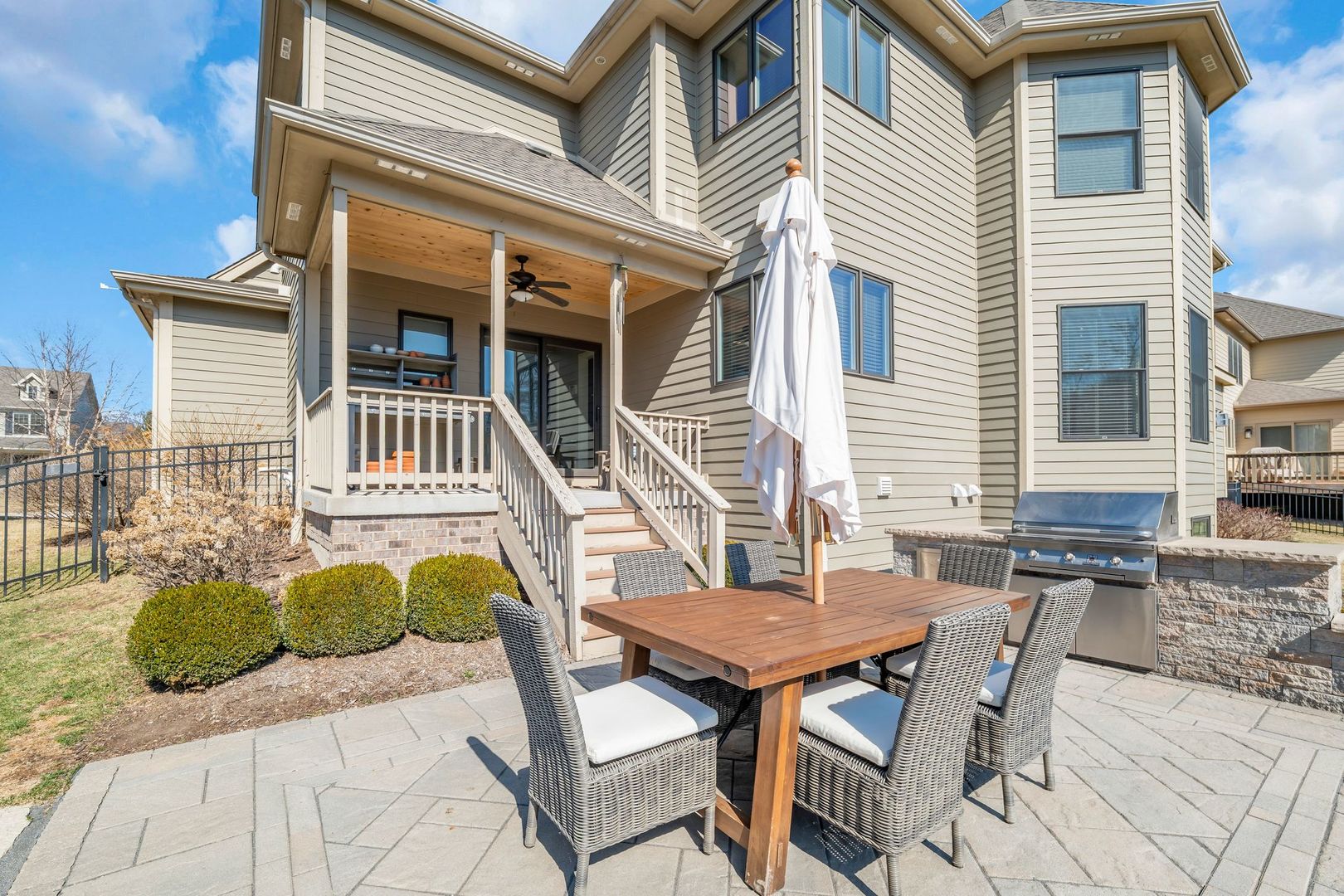 81 Landon Circle Wheaton IL 60189