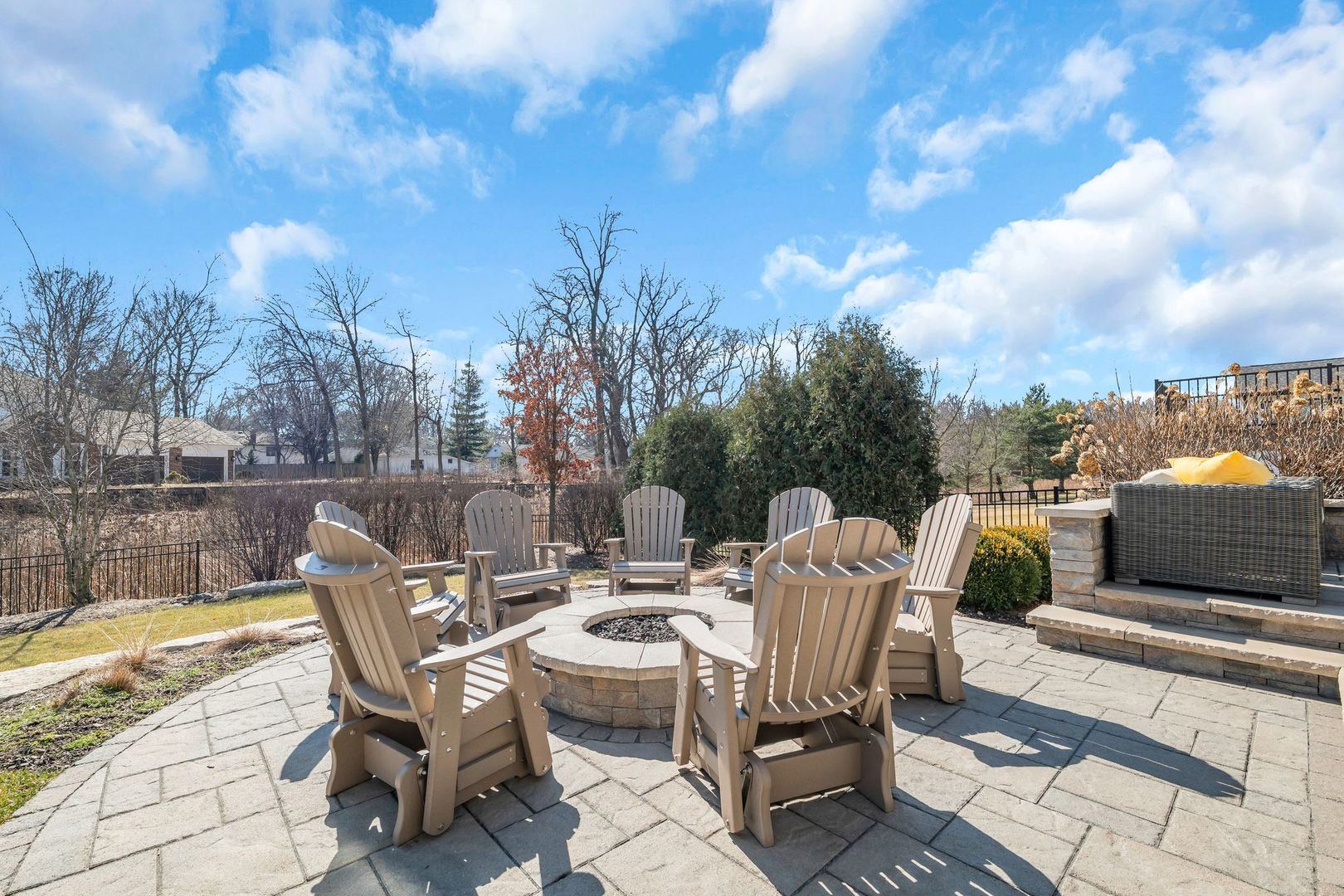 81 Landon Circle Wheaton IL 60189