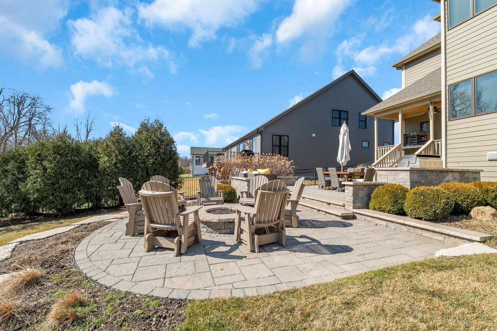 81 Landon Circle Wheaton IL 60189