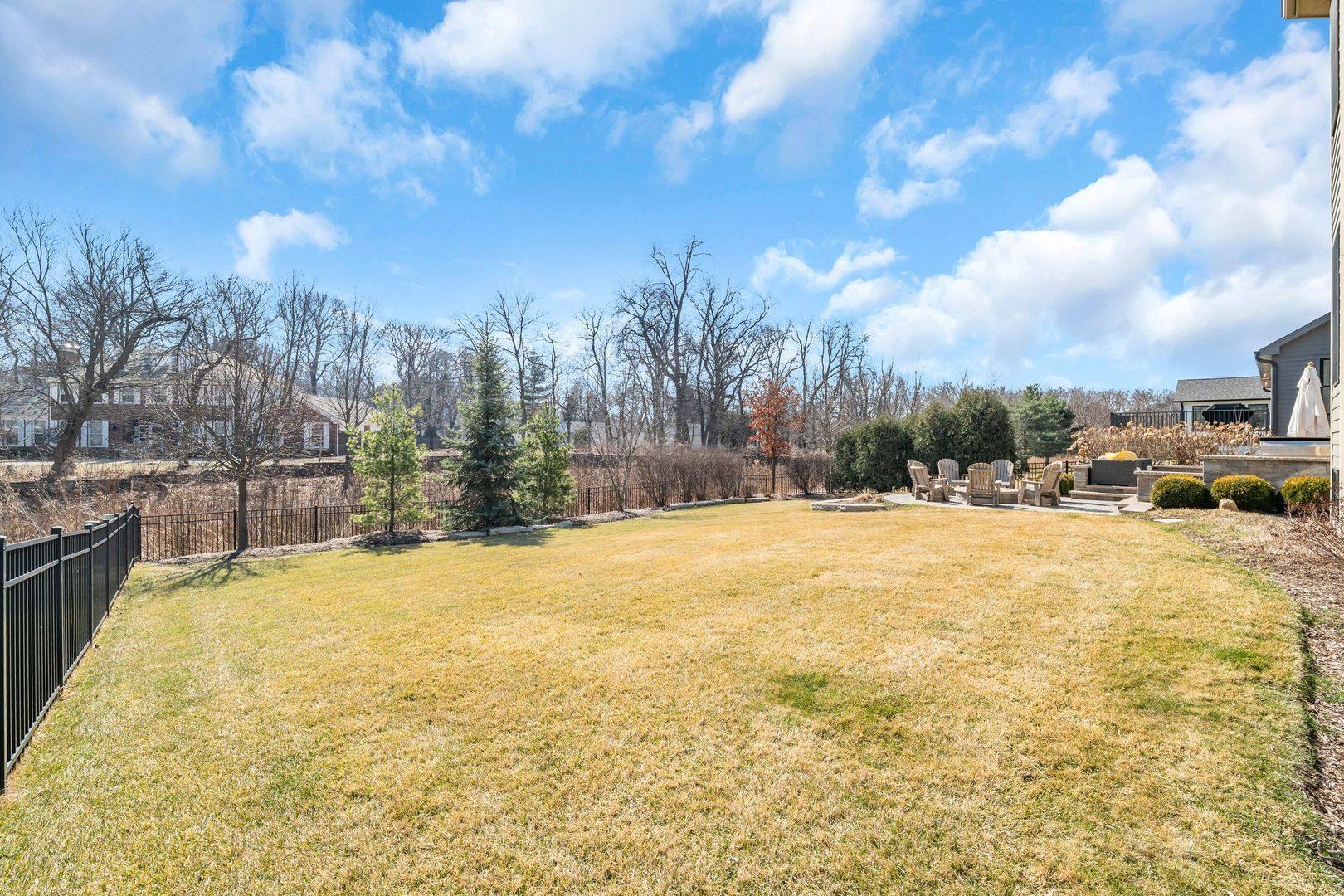 81 Landon Circle Wheaton IL 60189