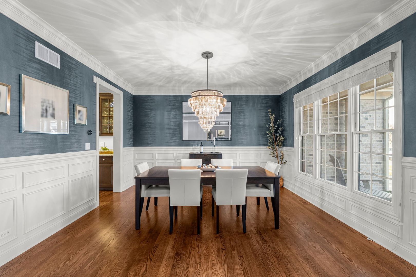 81 Landon Circle Wheaton IL 60189