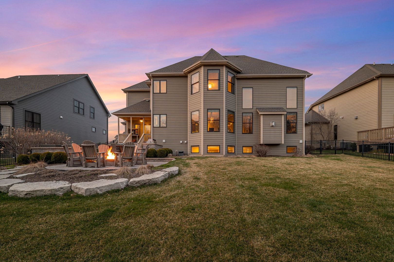 81 Landon Circle Wheaton IL 60189