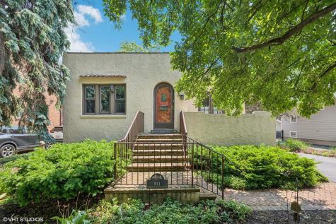 811 North Dunton Avenue Arlington Heights IL 60004