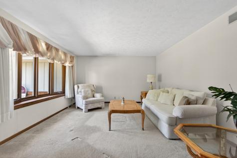 7249 Robinswood Street Rockford IL 61114