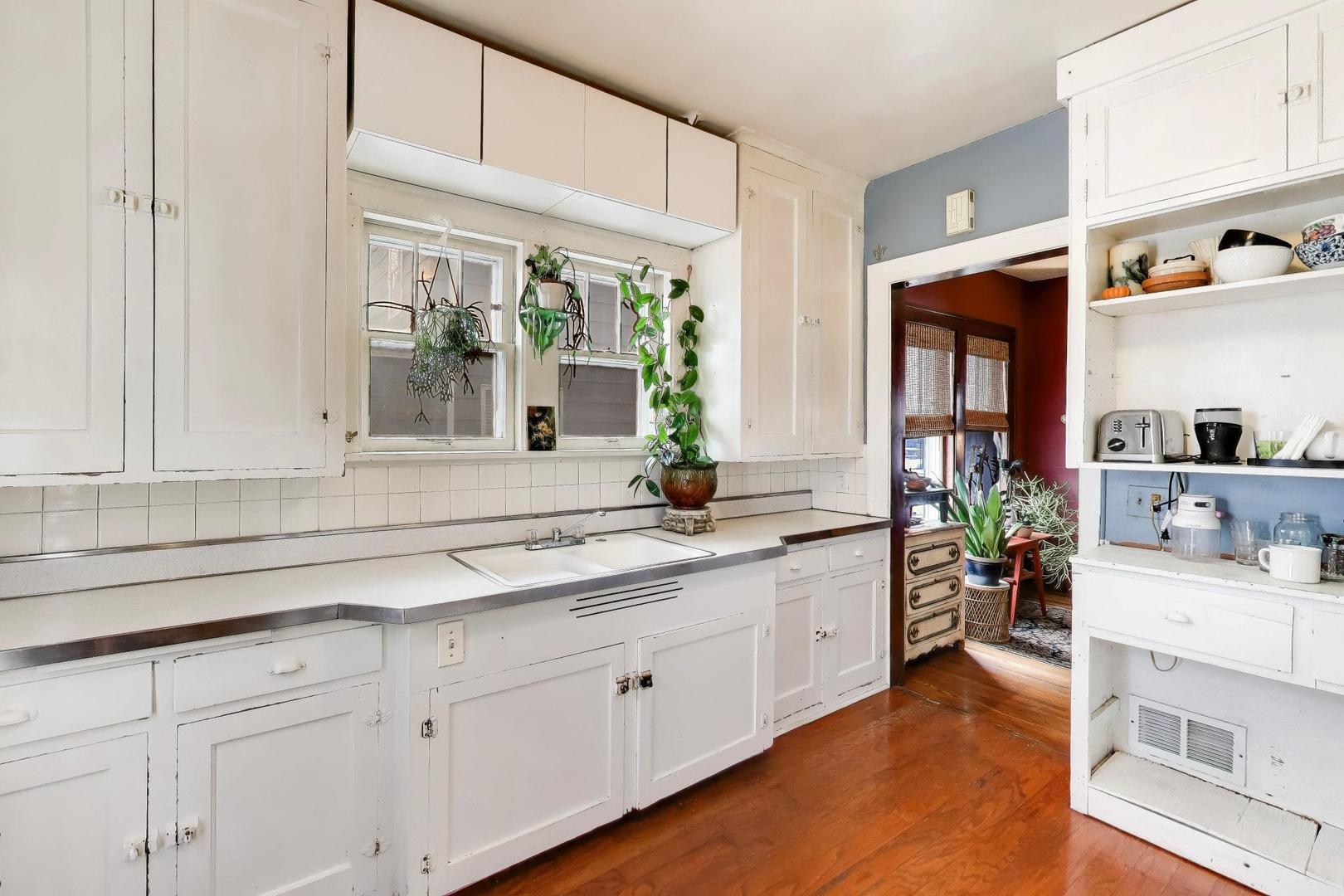 444 South Elmwood Drive Aurora IL 60506