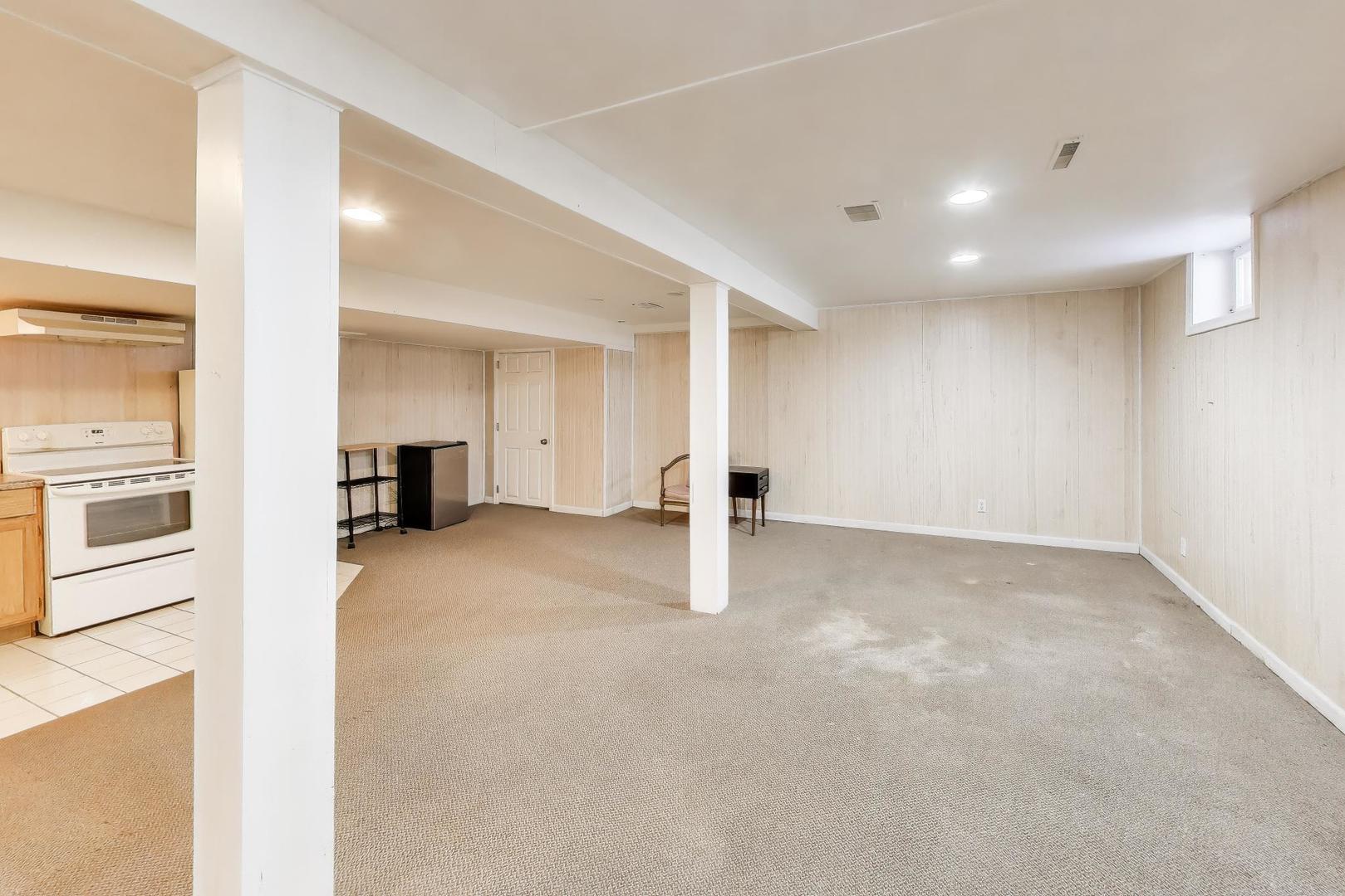 444 South Elmwood Drive Aurora IL 60506