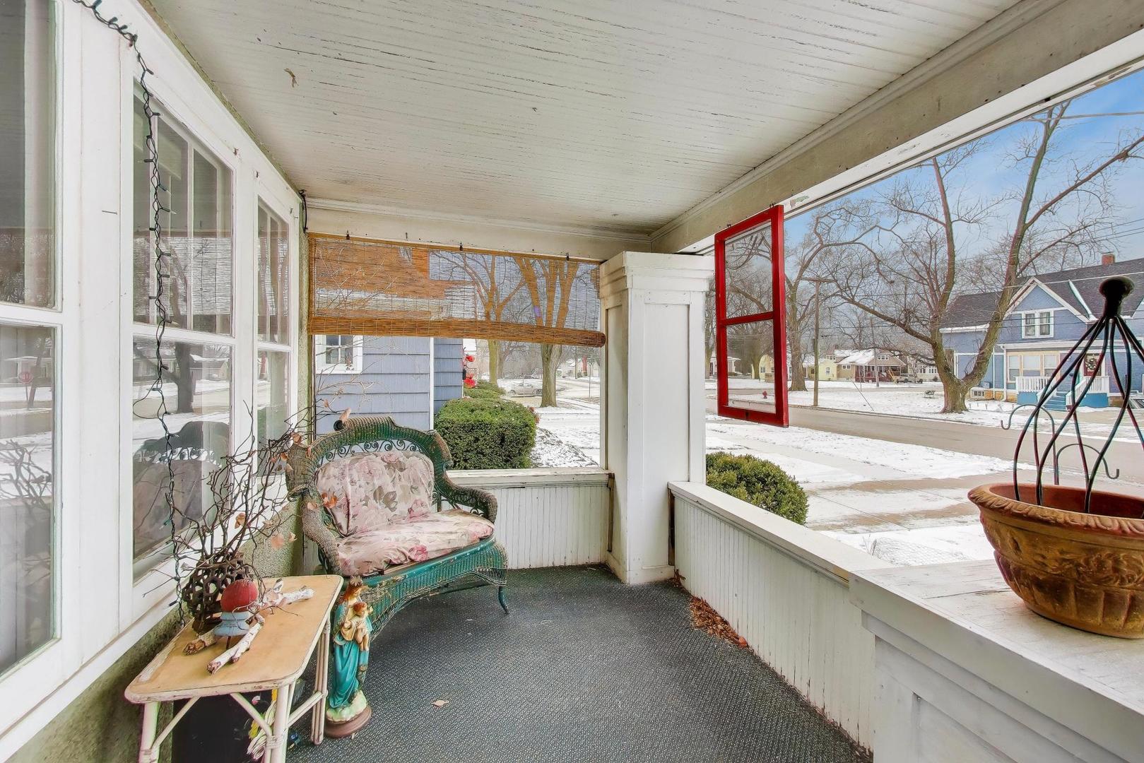444 South Elmwood Drive Aurora IL 60506