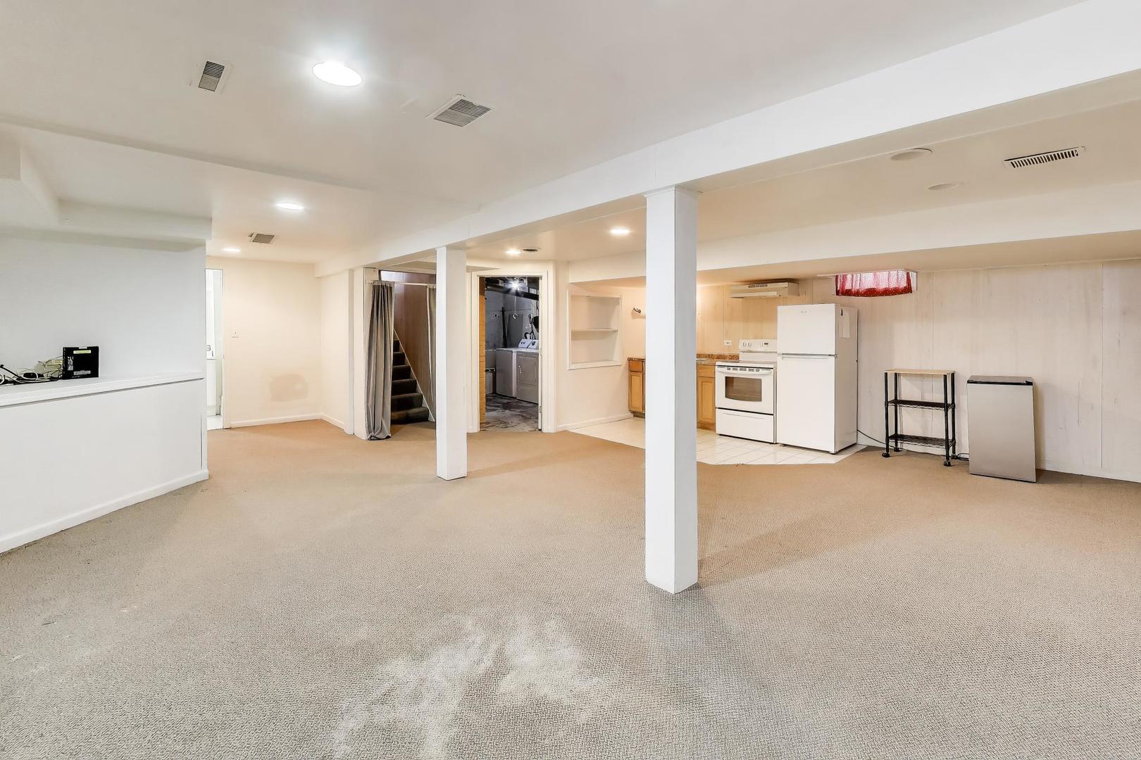 444 South Elmwood Drive Aurora IL 60506